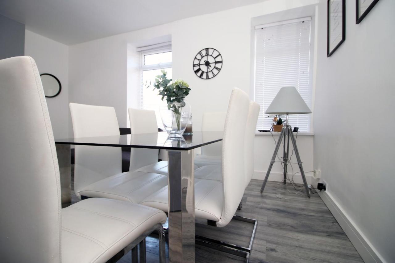 דירות Executive Style 2 Bed Flat In Bridgend F2 מראה חיצוני תמונה