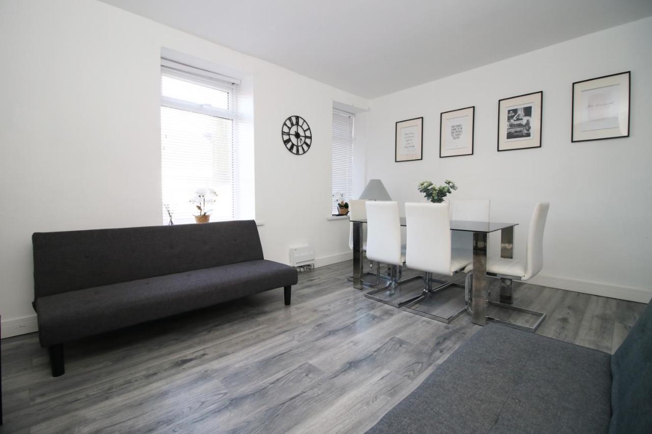 דירות Executive Style 2 Bed Flat In Bridgend F2 מראה חיצוני תמונה