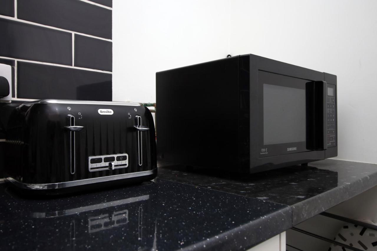 דירות Executive Style 2 Bed Flat In Bridgend F2 מראה חיצוני תמונה