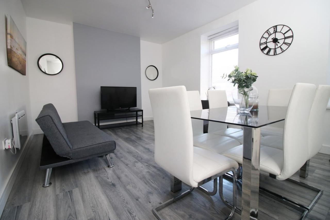 דירות Executive Style 2 Bed Flat In Bridgend F2 מראה חיצוני תמונה
