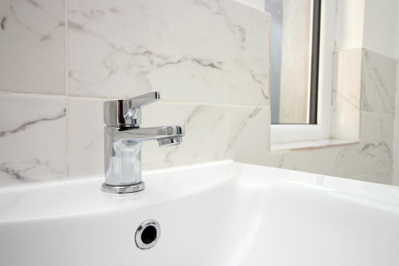 דירות Executive Style 2 Bed Flat In Bridgend F2 מראה חיצוני תמונה