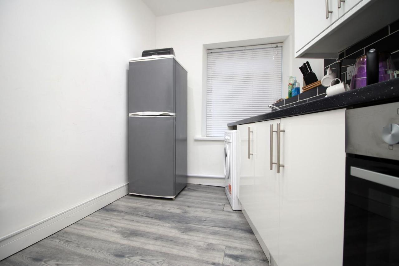 דירות Executive Style 2 Bed Flat In Bridgend F2 מראה חיצוני תמונה